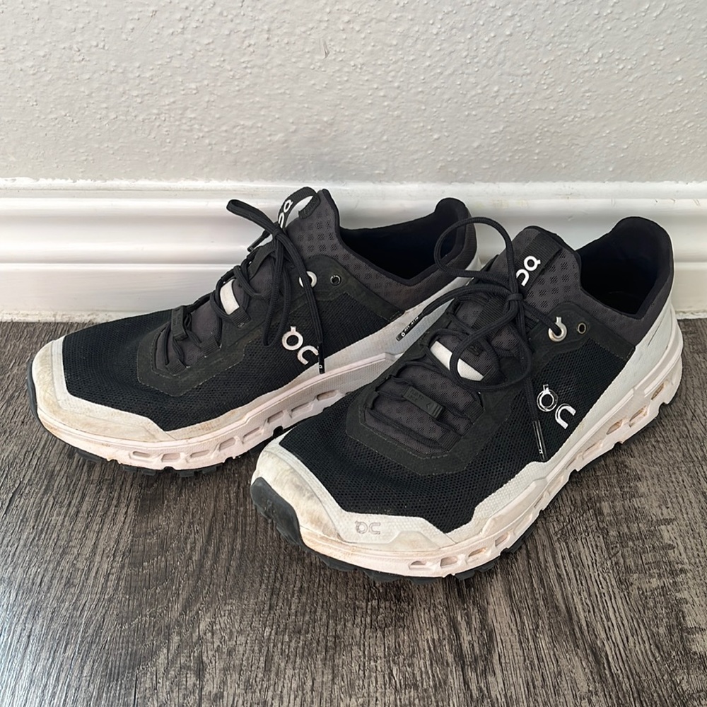 ON trail running shoes